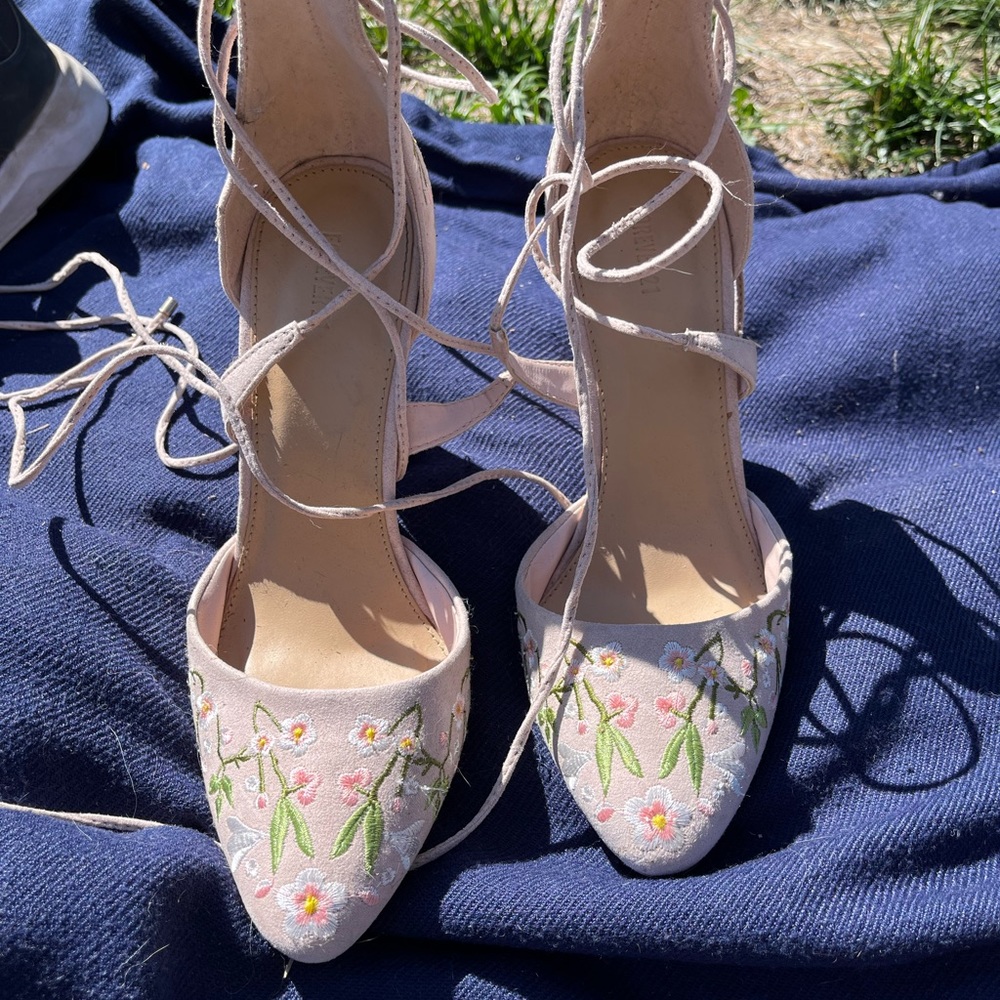 Nude Embroidered Block Heels Size 7